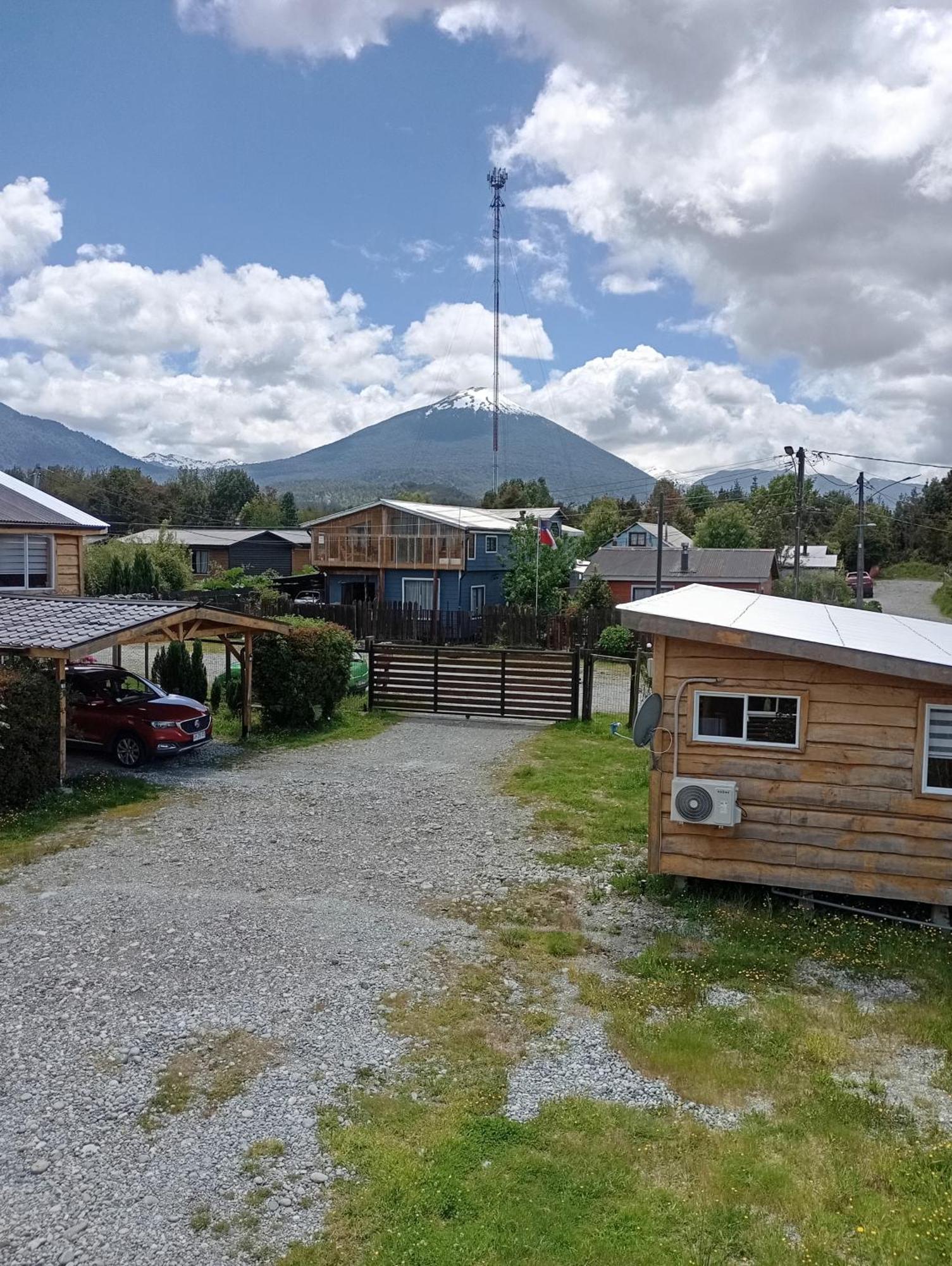 Cabanas A Orillas De Rio Hornopiren Exterior photo